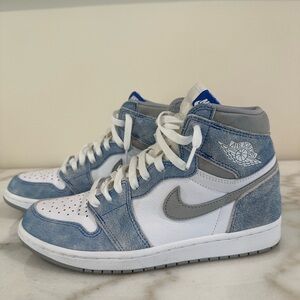 Men's baby blue Sneakers Size 9